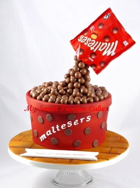 Not mine idea, but seen it around and someone wanted cake with Maltese’s… so here we have my version ;) Chocolate Malteser Cake, Chocolate Explosion Cake, Gravity Cakes, Maltesers Chocolate, Malteser Cake, Fig Cake, Gravity Defying Cake, Gravity Cake, Chocolate Malt