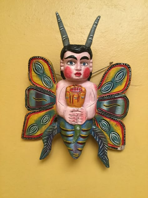 Surreal Folk Art, Mexican Folklore Art, Mexican Art Traditional, Folk Butterfly, Traditional Mexican Art, Mexican Masks, Latin American Folk Art, Mexican Folk Art Decor, Mexican Folk Art Painting