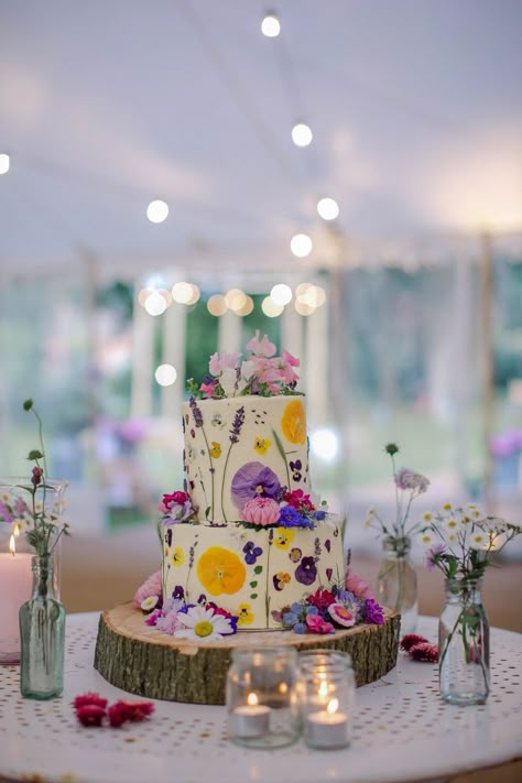 Bright Floral Cake, Outdoor Wedding Cakes, Werewolf Wedding, Wild Flower Wedding Cake, Bright Wedding Cake, Wildflower Wedding Cake, Colourful Wedding Cake, Whimsical Wedding Cake, Turtle Wedding