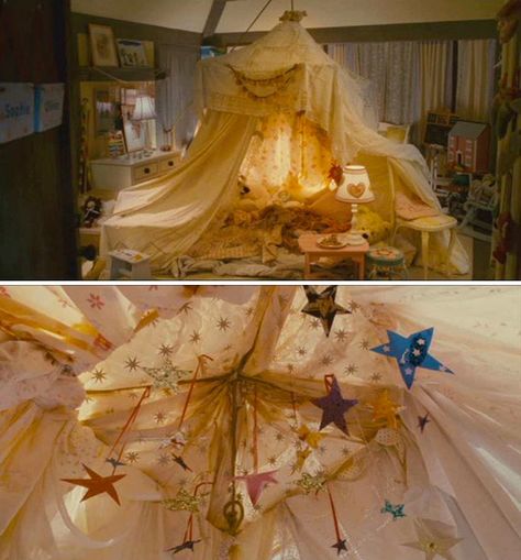 i love the little girl's room from the movie "The Holiday" Bedroom Tent, Tent Bedroom, Princess Tent, Girls Tent, Indoor Tent, Tent Ideas, Star Fort, School Holiday Activities, Blanket Fort