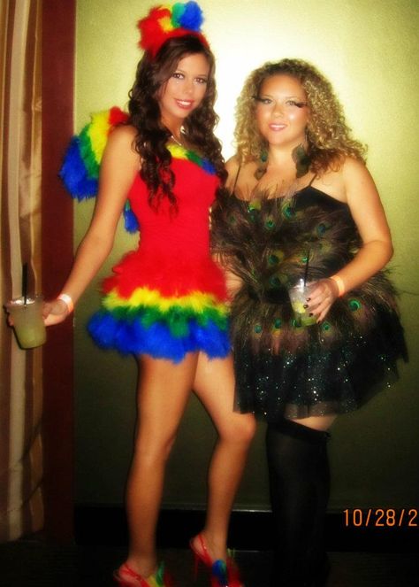 DIY Parrot and peacock sexy bird halloween costumes Parrot Halloween Costume Woman, Parrot Costume Women, Parrot Costume Diy Women, Diy Parrot Costume, Parrot Halloween Costume, Diy Parrot, Creative Halloween Costume Ideas, Parrot Costume, Iconic People