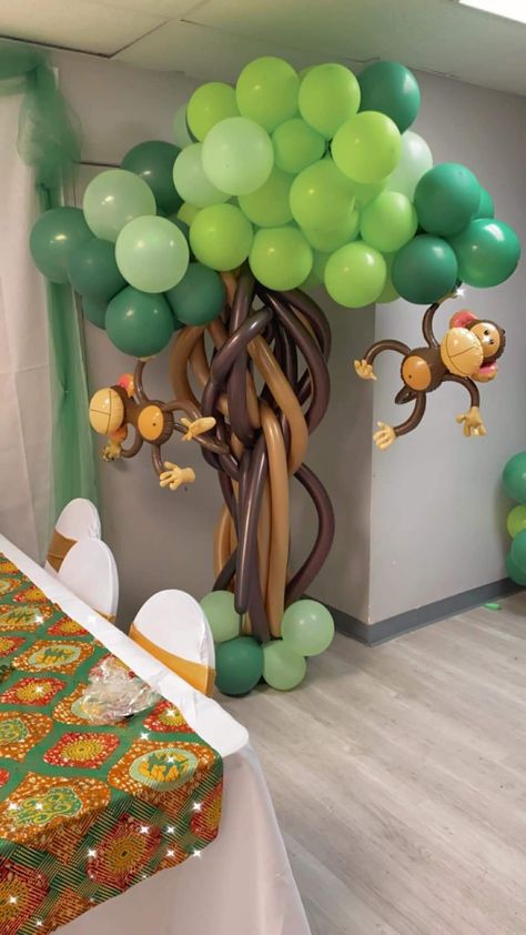 Animal Theme Decorations, Zoo Animal Party Ideas, Jungle Balloon Decorations, Zaboomafoo Birthday, 1st Birthday Wild One, Wild One Backdrop Ideas, Kids Jungle Party, Jungle Birthday Party Ideas, Jungle Theme Balloon Arch