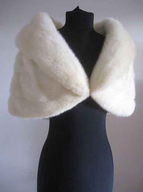 Mink Shawl, Cream Blonde, Mink Stole, Cape Wrap, Cape Shawl, Rebecca Ferguson, Vintage Fur, Dolce E Gabbana, Fur Fashion