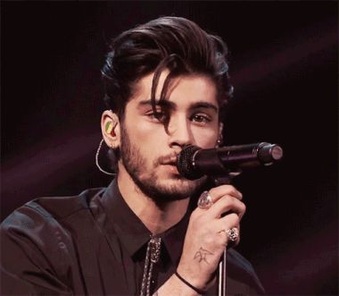 A Tribute To Zayn Malik’s Hair In Glorious GIFs Hairstyles Zayn, Zayn Malik Tattoos, Zayn Malik Wallpaper, One Direction Fotos, Zayn Malik Hairstyle, Hair Gif, Zayn Malik Style, Gambar One Direction, Zayn Malik Photos