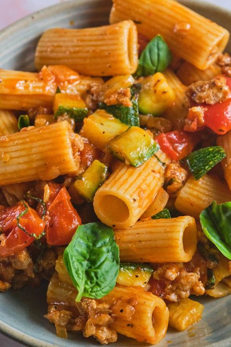 Rigatoni Sausage Tomato Zucchini, Rigatoni With Sausage And Zucchini, Recipes With Rigatoni Noodles, Sausage Zucchini Pasta, Pasta With Zucchini And Tomatoes, Rigatoni Noodles, Lunch Aesthetic, Zucchini Pasta Recipes, Sausage Rigatoni