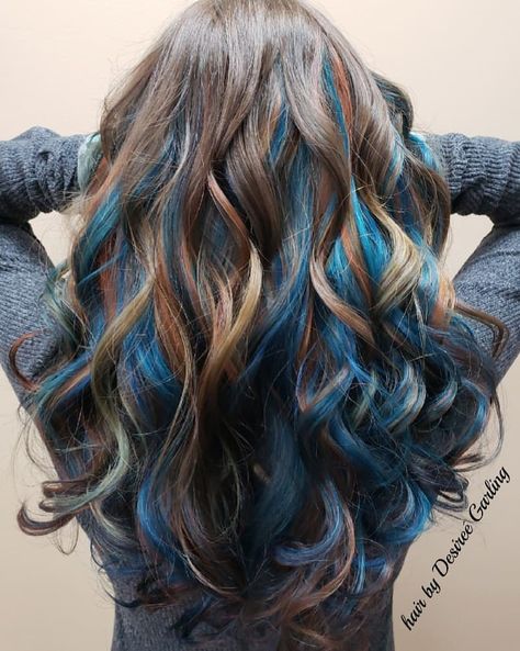 Blue Calico Hair, Blue Lowlights, Blue And Blonde Hair, Hairstyle For Prom, Basic Hairstyles, Hair Styels, Highlights Curly Hair, Vivid Hair Color, Cute Hair Colors