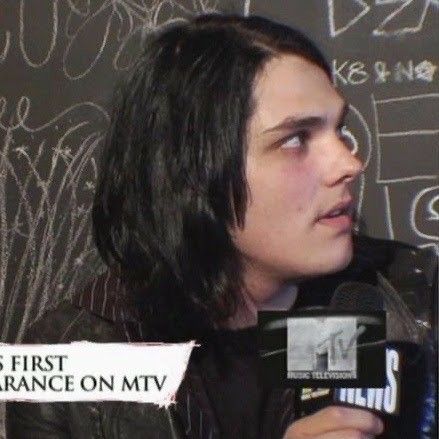 Gerard Way Teacher Era, Im Emo But In A Gerard Way, Gerard Way Memes Funny, Mcr Memes Frerard, Gerard Way Kerrang, Comic Book Writer, I Love Mcr, Mikey Way, First Tv