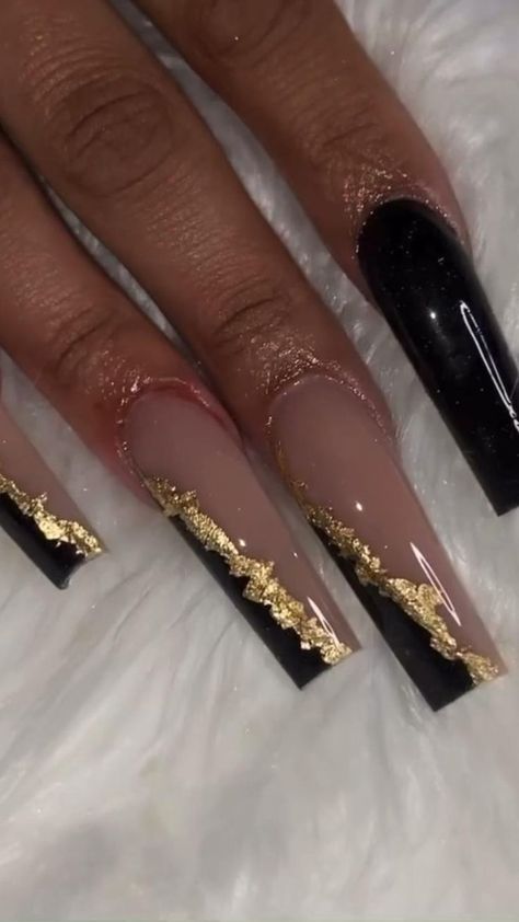 Nails With Gold, Gold Acrylic Nails, Black Acrylic Nails, Nails Homecoming, Homecoming Nails Acrylic, Colored Acrylic Nails, Long Acrylic Nails Coffin, Long Square Acrylic Nails, Black Nail