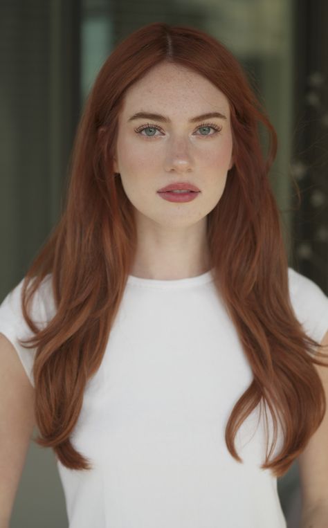 Pretty People Red Hair, Red Hair Glam Makeup, Red Curly Hair Green Eyes, Cool Fair Skin Hair Colors, Level 7 Auburn Hair Color, Natural Dark Redhead, Red Hair With Brown Eyebrows, Black To Copper Hair Before And After, Ginger Hair Pale Skin Blue Eyes