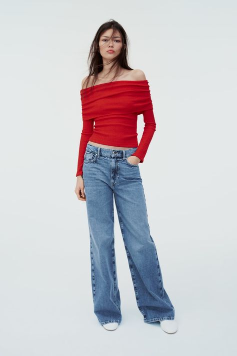 TOP TEXTURA HOMBROS DESCUBIERTOS Red Off Shoulder Top, Career Girl, Textured Top, Straight Neckline, Off Shoulder Top, Textured Fabric, Off Shoulder Tops, Zara Tops, Skirt Top