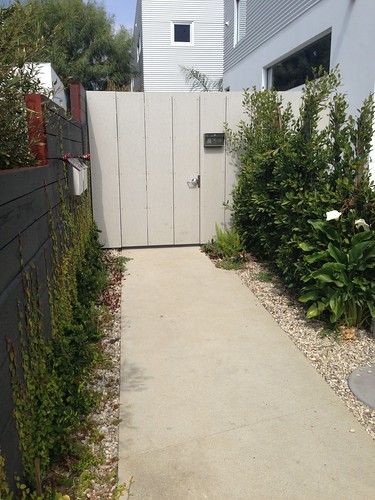 Vernon, Venice Fence 2 | Minerit HD Fiber Cement Boards used… | Flickr Cement Board Fence, Landscape Drainage, Fiber Cement Board, Cement Board, Inside Doors, Side Garden, Cement Crafts, Gate House, Rain Barrel