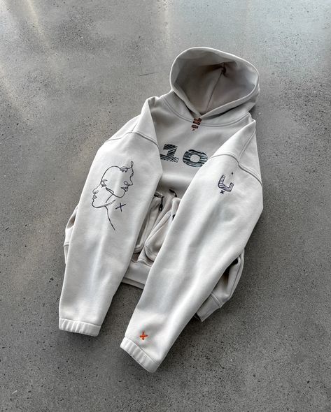 Prototype No.1 Unsorted x cargo hoodie designed and handpainted by @thomasobewu Made for styling purposes only #unsortedx #unsortedx1of1 #cargohoodie Cargo Hoodie, Hoodie Design, No 1, Hand Painted, Quick Saves, Design