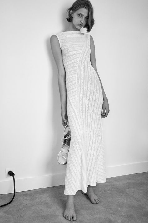 Alaia Knitwear, Alaia Dress, Azzedine Alaia, Resort 2020, Paris Mode, Paris Dresses, 2020 Fashion, Mode Inspo, Fashion Show Collection