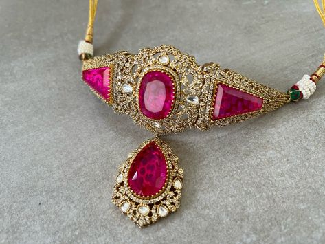 Most Awaited color 🩷 Fuchsia Choker Set with Doublet Moissanite Gemstones Product No. 298 DM to place an order and for all the queries. Please send us either the screenshot or the product no. for pricing Payment: Western Union, Moneygram, Venmo & Zelle. #chokerset #kundannecklace #punjabijewellery #uncutpolki #uncutkundan #antiquejewelryusa #pakistanibride #adnecklace #rubyrednecklaceset #pachikundanjewelry #indianjewellery #moissanite #moissanitejewelry #trendingjewellery #hkaurjewels ... Red Necklace Set, Gemstone Choker Necklace, Pink Choker, Elegant Jewellery, Gemstone Choker, Choker Set, Kundan Necklaces, Moissanite Jewelry, Fuchsia Color