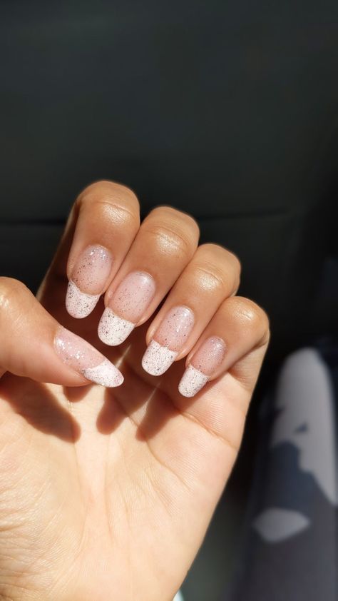 A natural look with white Frenchies and a glitter top coat. French Tip Glitter Top Coat, French Tip Nails With Glitter Top Coat, Glittery French Nails, White Frenchies, Glitter French Tips, Glitter Top, French Tip Nails, Natural Look, Nude Nails