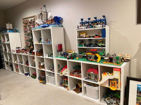 Playmobil Organization, Playmobil Storage, Playmobil House, Construction Lego, Lego Room, Lego Storage, Baby Room Design, Kid Room, Room Kids