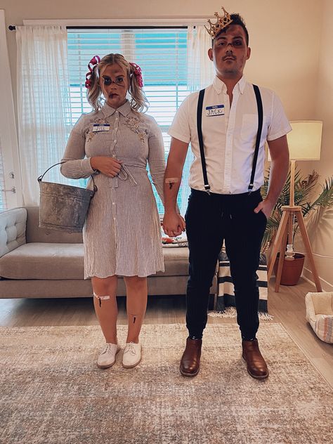 Jack And Jill Costume Couple, Creepy Couples Costumes, Halloween Costume Puns, Fun Halloween Food, Jack And Jill, Group Costumes, Adult Halloween Costumes, Costume Contest, Couple Halloween