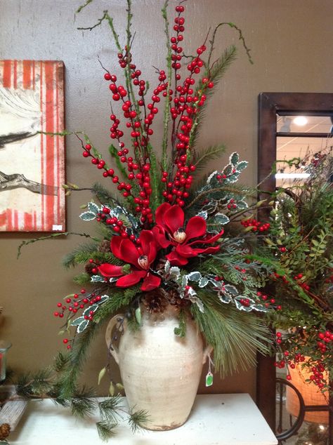 Mantel floral Dekoratívne Vence, Christmas Centers, Christmas Flower Arrangements, Christmas Planters, Christmas Floral Arrangements, Christmas Arrangements, Christmas Mantels, Christmas Flowers, Deco Floral