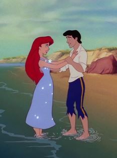 30 Day Disney Challenge: Day 13: Favorite Outfit: Ariel's blue sparkly dress Princesa Ariel Disney, Ariel Eric, Ariel Cosplay, Disney Challenge, Lilo Et Stitch, Mermaids And Mermen, Princesa Disney, Princess Ariel, Disney Ariel