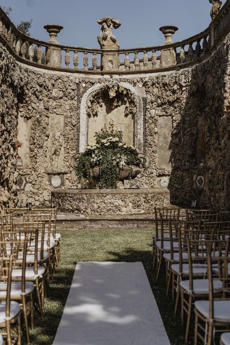 Villa Gamberaia, Married In Italy, Italian Weddings, Getting Married In Italy, Event Planning Company, Best Wedding Planner, Tuscany Wedding, Wedding Organization, Destination Wedding Planner