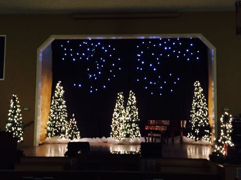 Christmas Stage Design worship center Worship Center Christmas Decor, Nutcracker Stage Design, Lobby Christmas Decor, Christmas Stage Decorations, Christmas Concert Ideas, Christmas Stage Design, Christmas Crib Ideas, Church Lobby, Ward Christmas Party