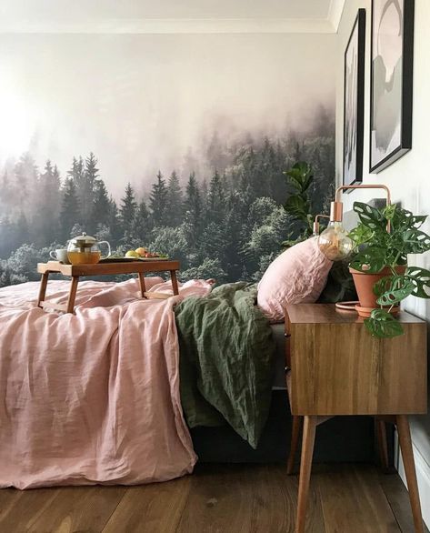 Pink Green Bedrooms, Pink And Green Wallpaper, Next Bedroom, Pink Bedroom Decor, Pink Bedrooms, Pink Home Decor, Green Bedding, Green Rooms, Pink Bedroom