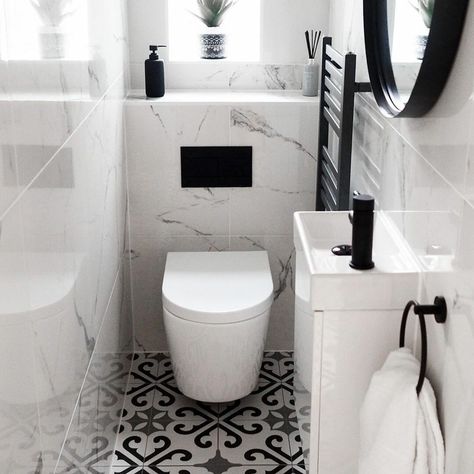 Tap Ideas, Black Bathroom Taps, Small Downstairs Toilet, Cloakroom Toilet, Monochrome Bathroom, Toilet Room Decor, White Toilet, Bathroom Design Black, Small Toilet Room