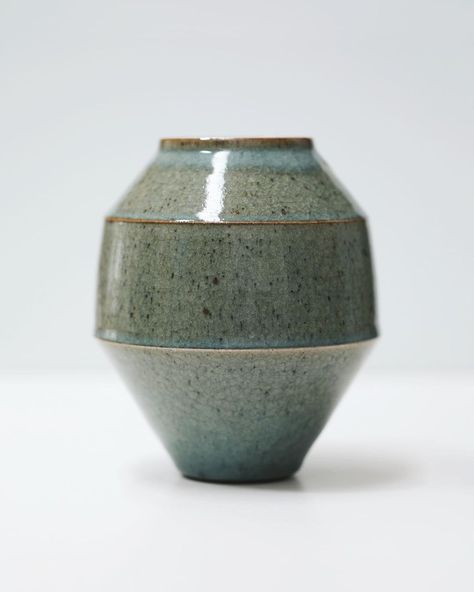 Florian Gadsby on Instagram: “An angular vase form, both from the side and from above, thrown and turned with ridges encircling where the angles change, to exaggerate…” Angular Ceramics, Florian Gadsby, Vase Form, Handmade Pottery Vases Japanese, Vase Project, Thrown Vase Shapes, Asymmetrical Vase Ceramics, Aged Clay Vase, Ceramic Projects