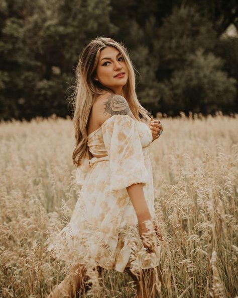 Western Boho Boutique, Yellow Floral Sundress, Senior Photoshoot Poses, Person Photography, Senior Photo Outfits, Summer Picture Poses, Senior Photo Poses, Tie Back Dress, Boho Boutique