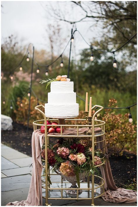 Wedding Cake On Bar Cart, Bar Cart Wedding Cake, Drape Wedding Cake, Raisa Wedding, Autumn Color Scheme, Cake Stand Gold, Wedding Countryside, Drape Wedding, Simple White Cake