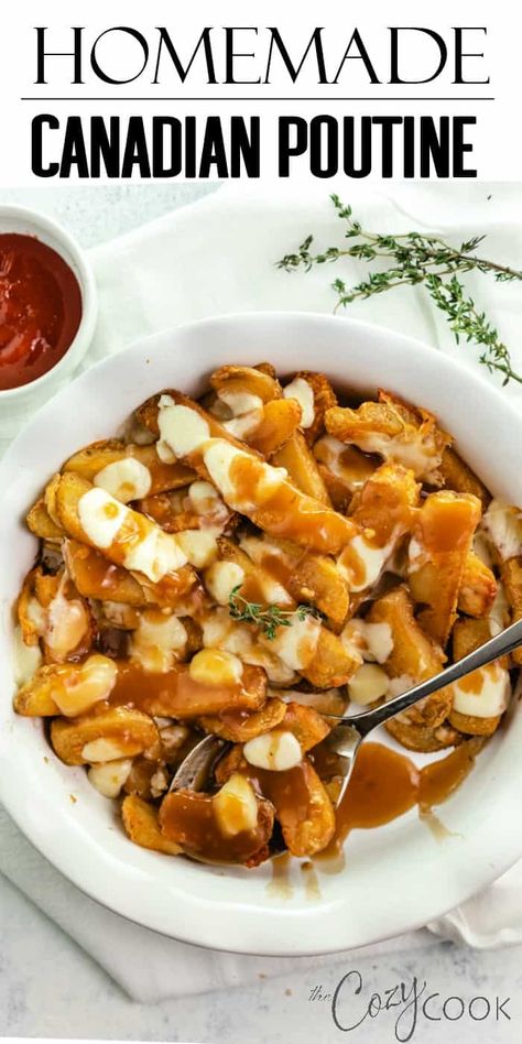 Poutine Tater Tots, Gravy For Fries, Best Poutine Recipe, Poutine Variations, Easy Poutine Recipe, Poutine Fries Recipe, Poutine Gravy Recipe, Lobster Poutine, Quebec Food