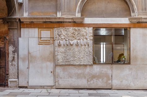 Olivetti, Venezia, Arc. Carlo Scarpa | carlos castro | Flickr Carlo Scarpa Interior, Carlo Scarpa Door, Carlo Scarpa Cemetery, Donor Signage, Carlo Scarpa Castelvecchio, Facade Lighting, Carlo Scarpa, Tropical Design, Environmental Graphics