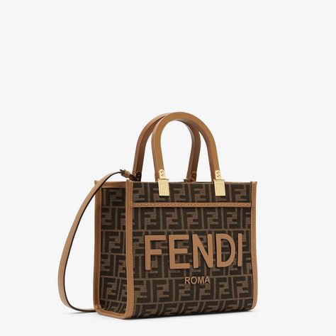 Fendi Sunshine Small Fendi Sunshine, Fendi Tote Bag, Fendi Logo Design, Fendi Store, Fendi Tote, Fendi Shoulder Bag, Dream Bags, Fendi Logo, Bags Logo