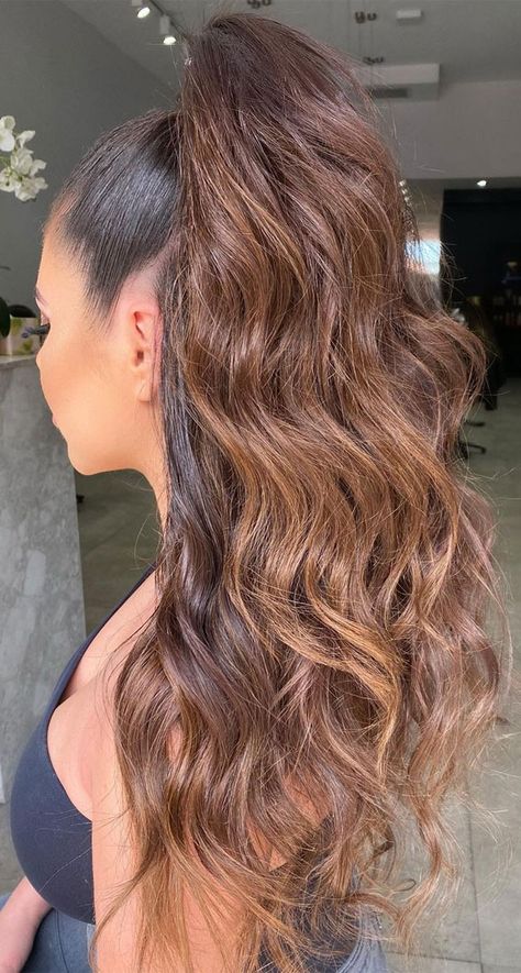 Volumised Half Up Half Down, Half Up Pulled Back Hair, Hair Bun Ideas, Hair Bun Design, Easy Hair Bun, Prom Hairstyles Half Up Half Down, Fade Haircut Designs, Bun Ideas, Hairstyle Braided