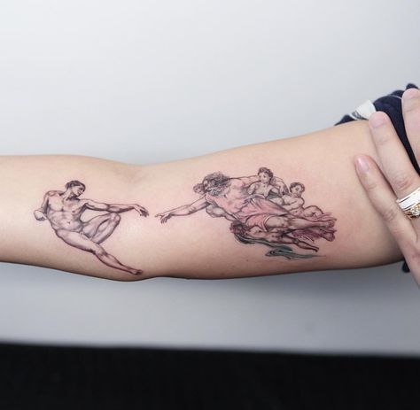 Michelangelo Tattoo, The Creation Of Adam, Religious Tattoos, Mythology Tattoos, Greek Tattoos, Small Tattoos For Guys, Popular Tattoos, Minimal Tattoo, Tattoo Inspo