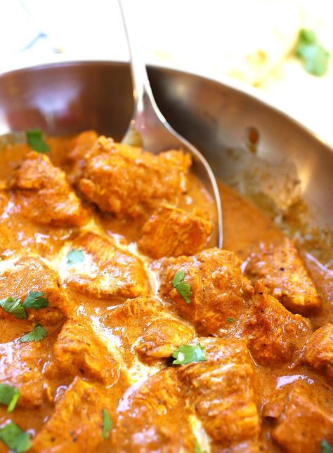 Easy Butter Chicken Easy Butter Chicken Recipe, Indian Naan, Tomato Butter Sauce, Chicken Appetizer Recipes, Indian Chicken Curry Recipe, Easy Butter Chicken, Butter Chicken Recipe Indian, Butter Chicken Recipe Easy, Chicken Lunch Recipes