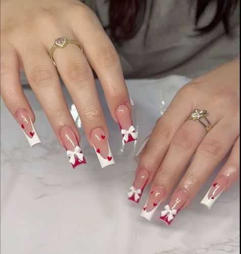 Flower Heart Nails, Bow Design On Nails, Bow Nail Ideas, Red Nails With Hearts, Cute Nails For Christmas, Acrylic Nails With Bows, Cute Bow Nails, Red Coquette Nails, Red Nails With Bow