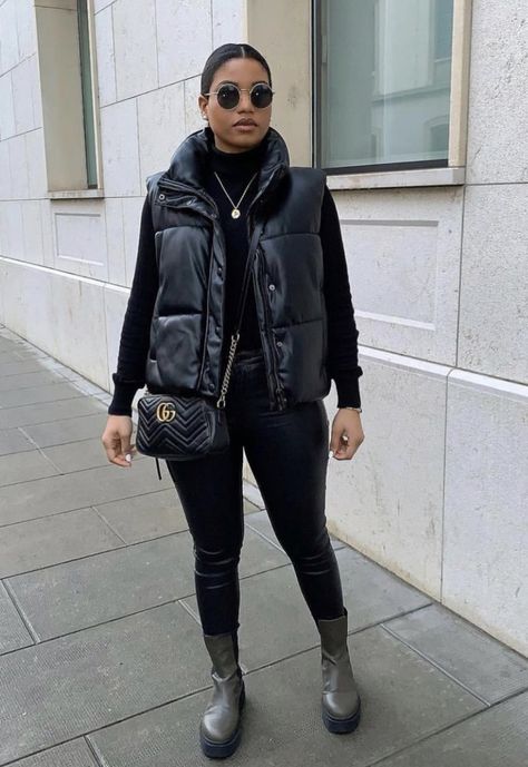 Casual Bowling Outfit Winter, How To Dress For A Basketball Game, Black Women Athleisure Outfits, Mini Puffer Jacket Outfit, Houston Winter Outfits, Urban Winter Outfits For Women, Puffer Vest Winter Outfit, Bubble Vest Outfits For Women, Faux Leather Puffer Vest Outfit