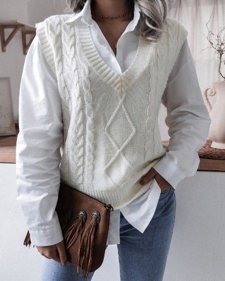 Plaid Sweater Vest, Look Boho Chic, Waistcoat Woman, Cable Knit Vest, Vest Sweater, Sleeveless Outfit, Winter Vest, Loose Knit Sweaters, Plaid Sweater