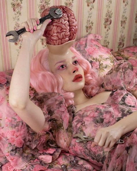 Petite Doll's Dreamlike Dimension Doll Pose Reference, Dolled Up, Doll Photoshoot, Art Bizarre, Artist Photoshoot, Doll Tattoo, Creative Fashion Photography, Mark Ryden, Party Photoshoot