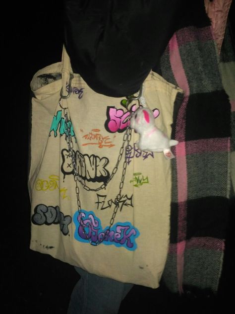 Handpainted Tote Bags, Graffiti Words, Graffiti Lettering Fonts, Graffiti Writing, Painted Tote, Graffiti Wall Art, Graffiti Lettering, Letter Art, Fashion Photoshoot