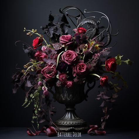 Gorgeous ornate Victorian Gothic bouquet Victorian Gothic Floral Arrangements, Gothic Flower Centerpieces, Halloween Floral Bouquet, Goth Wedding Flower Arrangements, Dark Moody Flower Arrangements, Halloween Bouquet Ideas, Gothic Garden Wedding, Gothic Table Decor, Gothic Garden Party