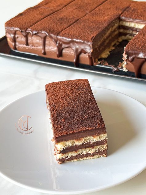 Hospital Food, Dessert Restaurants, Cooking Bread, Decadent Chocolate Cake, Dessert Chocolate, Baked Salmon Recipes, Pineapple Upside Down Cake, Chocolate Shavings, Cute Desserts