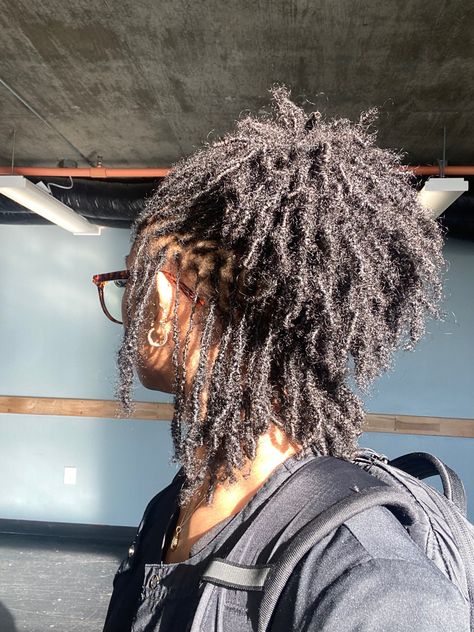 #microlocs #locs #locstyles #dreadlocks Locs Type 4 Hair, Small Locs On Thick Hair, X Small Locs, Small 4c Locs, Hair Color For Locs Dreadlocks, Mini Locs Hairstyles, Mirco Locs Hairstyles, Models With Locs, Small Locs With Curly Ends