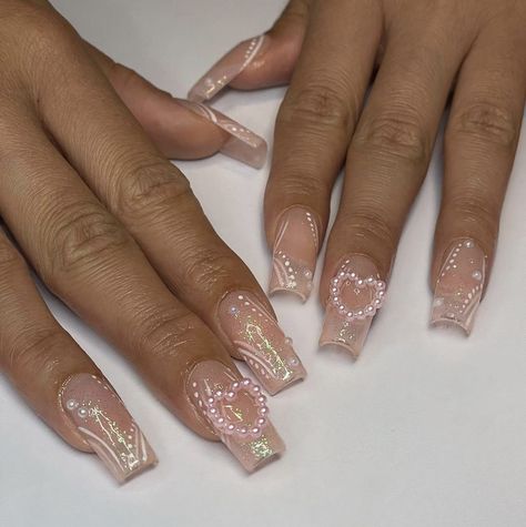 Yk2 Nails Aesthetic, Nail Ideas Y2k Short, 2yk Nails, 2000s Nails Trends, Almond Y2k Nails, Y2k Short Nails, Nail Ideas Y2k, Star Nails Y2k, Yk2 Nails