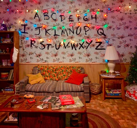 Stranger Things letter wall at the Stranger Things Store in NYC Stranger Things Letters Wall, Stranger Things Lights Wall, Stranger Things Interior, Stranger Things Abc Wall, Stranger Things Room Decor Diy, Stranger Things Living Room, Stranger Things Bedroom, 80s Themed Bedroom, Stranger Things Room