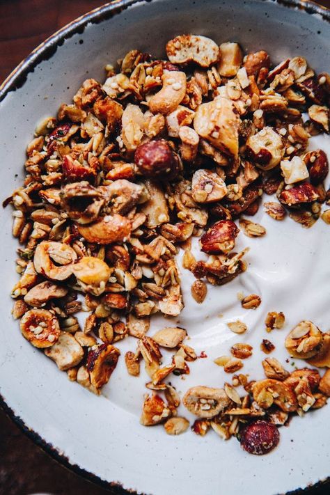 Hazelnut Granola, Hazelnut Recipes, Granola Recipe Healthy, Nut Granola, Granola Cereal, Granola Recipes, Vegan Life, Protein Foods, Healthy Snacks Recipes