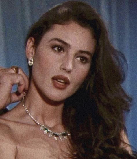 Monica Bellucci in 'La Riffa' (1991) Dir. by Francesco Laudadio Monica Belluci Style, 90s Makeup, Monica Bellucci, Beauty Icons, Iconic Women, Classic Beauty, Blue Moon, Fashion Outfit, Inspirational Women