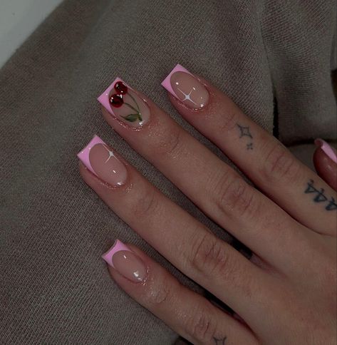 Gel Rhinestone Nails, Short Yk2 Nails, 90s Nails Acrylic Short, Cool Nail Inspo Square, Square Nail Designs Pink, Gel X Nail Ideas Simple, Short Square Gel Nail Designs, Short 2000s Nails, Shortie Nail Ideas