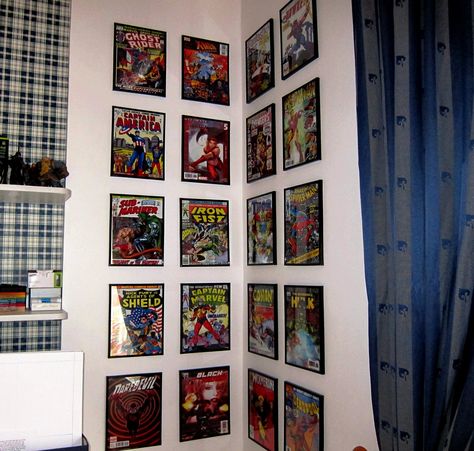 Superhero Comic book covers for boys room Comic Book Gallery Wall, Comics On Wall, Comic Book Wall Art, Comic Book Room Aesthetic, Comic Book Bedroom Ideas, Comic Books Display Ideas, Comic Bedroom Ideas, Comic Book Display Wall, Comic Book Decor